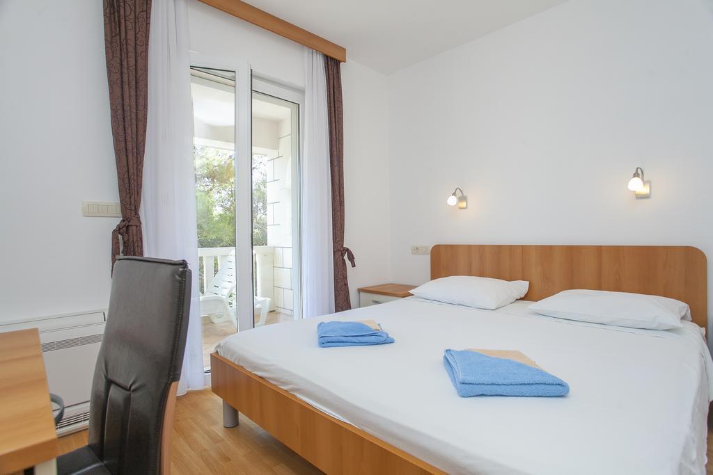 Apartments Villa Maris Lumbarda Habitación foto