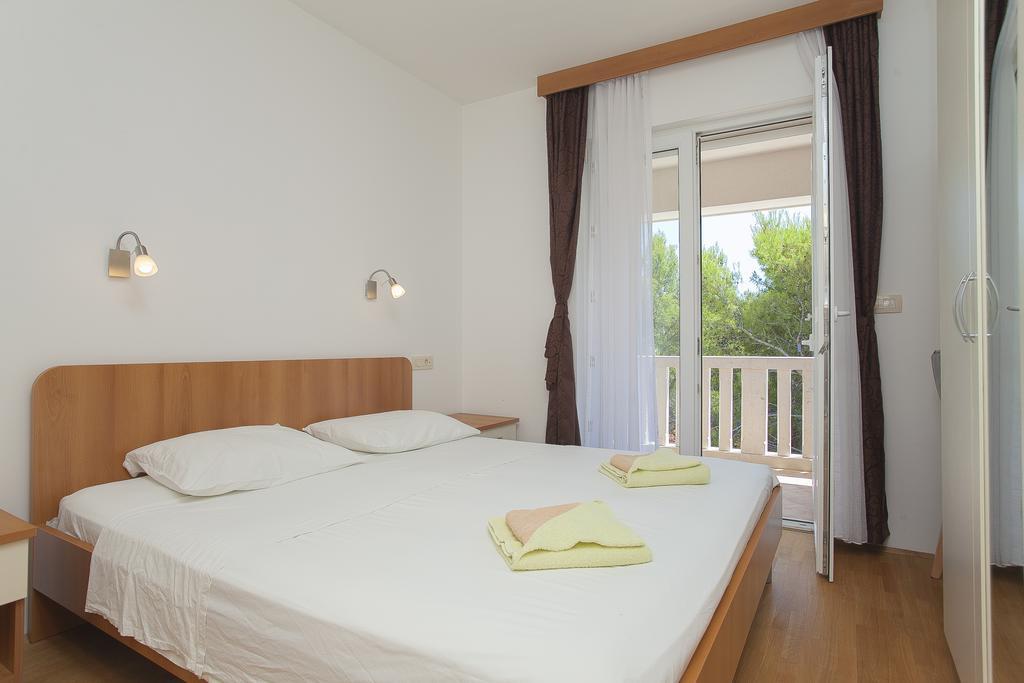 Apartments Villa Maris Lumbarda Habitación foto