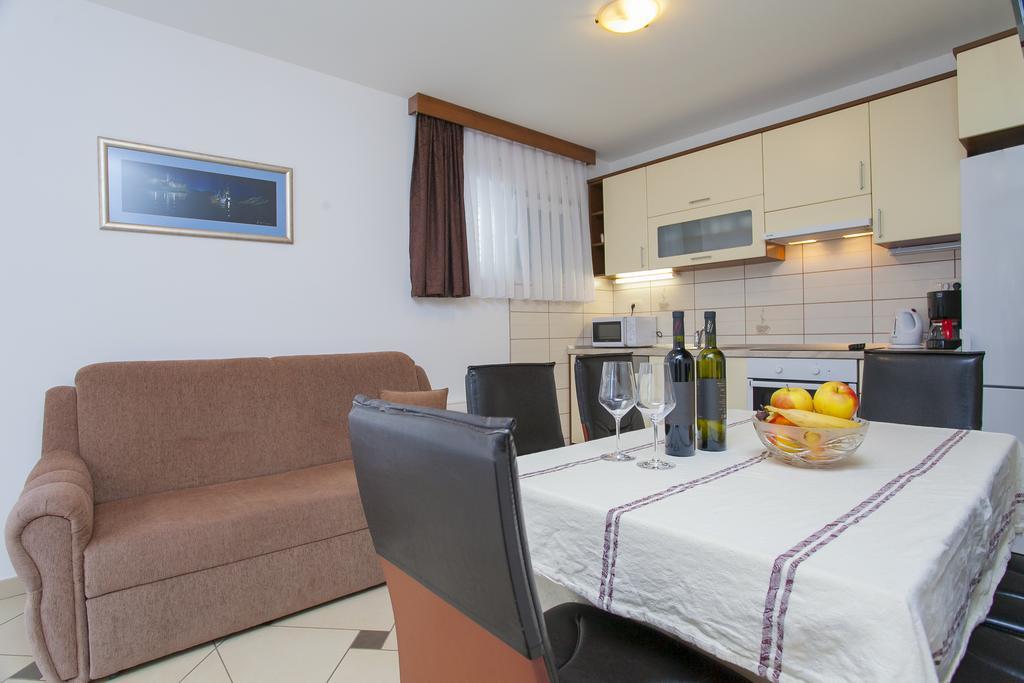 Apartments Villa Maris Lumbarda Habitación foto