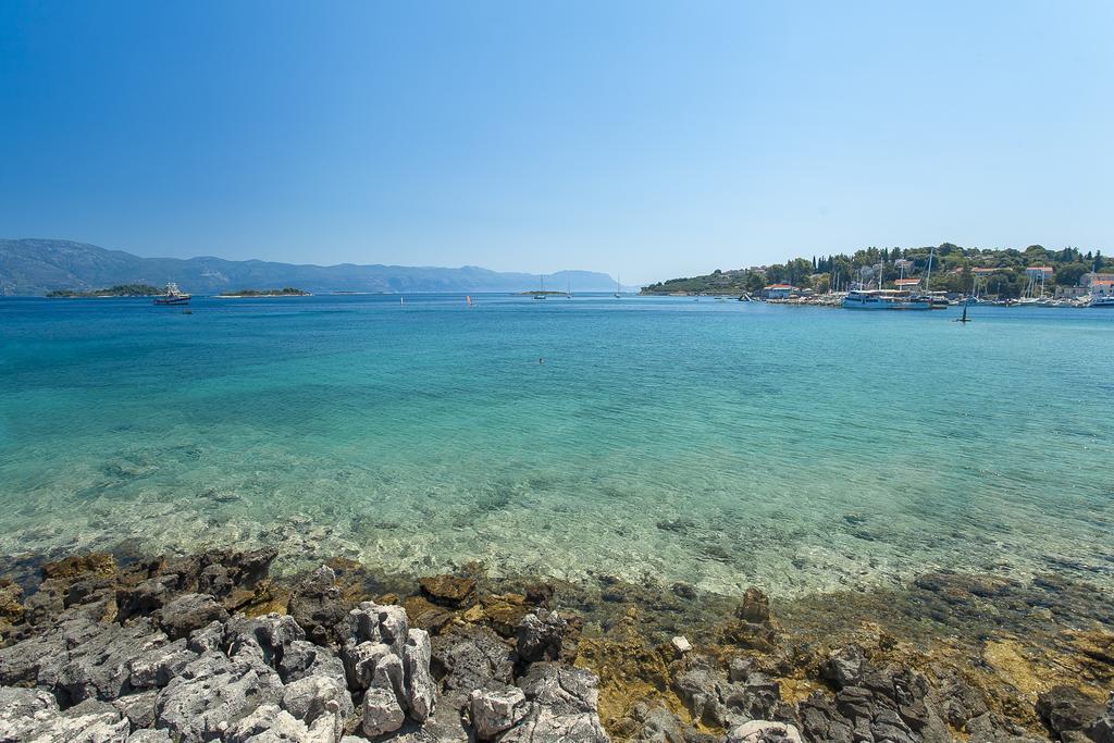 Apartments Villa Maris Lumbarda Exterior foto